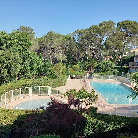 Les Hauts Du Golf Rez De Jardin Piscine Tennis Saint-Raphaël Екстериор снимка