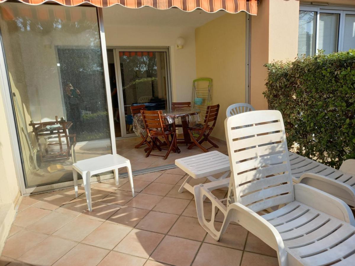 Les Hauts Du Golf Rez De Jardin Piscine Tennis Saint-Raphaël Екстериор снимка
